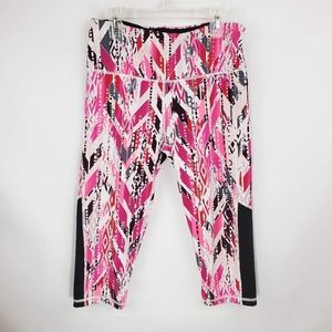 Victoria's Secret VSX small knockout capri legging